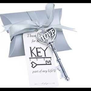 150 Pc Birthday, favor Love Keys, pillows, & Cards